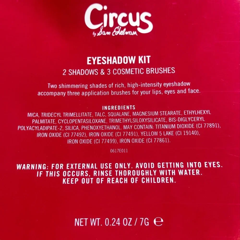 Circus by Sam Edelman 2 High Intensity Eyeshadows & 3‎ Cosmetic Brushes Kit